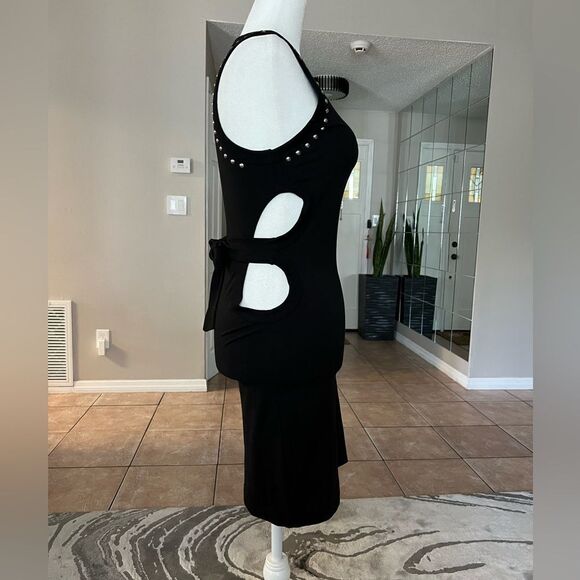 Gaelle Paris Mini Black Party Dress With Cutouts on the Side - Picture 7 of 14